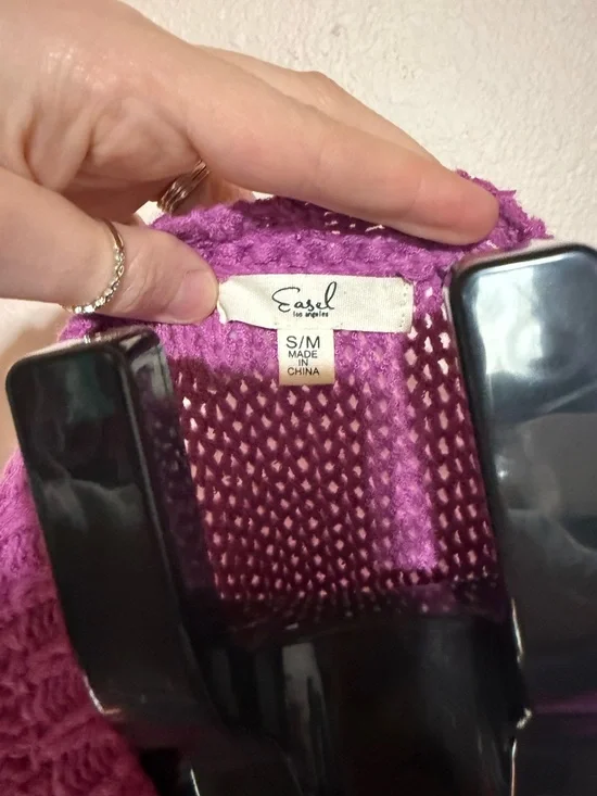 easel Magenta Textured Knit Crewneck Sweater - Picture 3 of 3